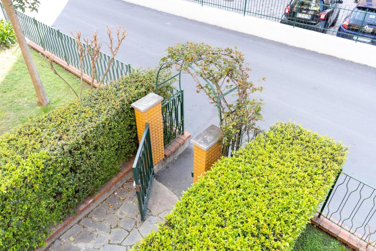 Апартаменти Pietra Ligure Downtown Convenience -Free Parking Екстер'єр фото